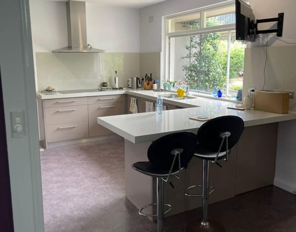 Expert regular cleaning service in canberra